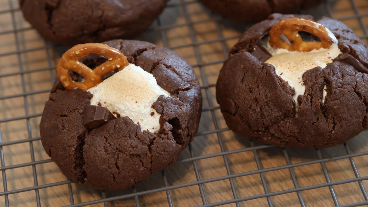 B&aacute;nh quy mềm socola nh&acirc;n marshmallow | Chocolate S&rsquo;more NY style cookies