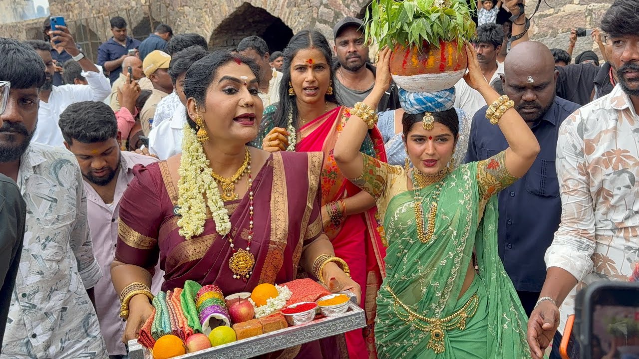Priyanka Jain & Jogini Shyamala Devi Bonam At Golconda Bonalu 2026 | Jogini Shyamala Bonam 2026