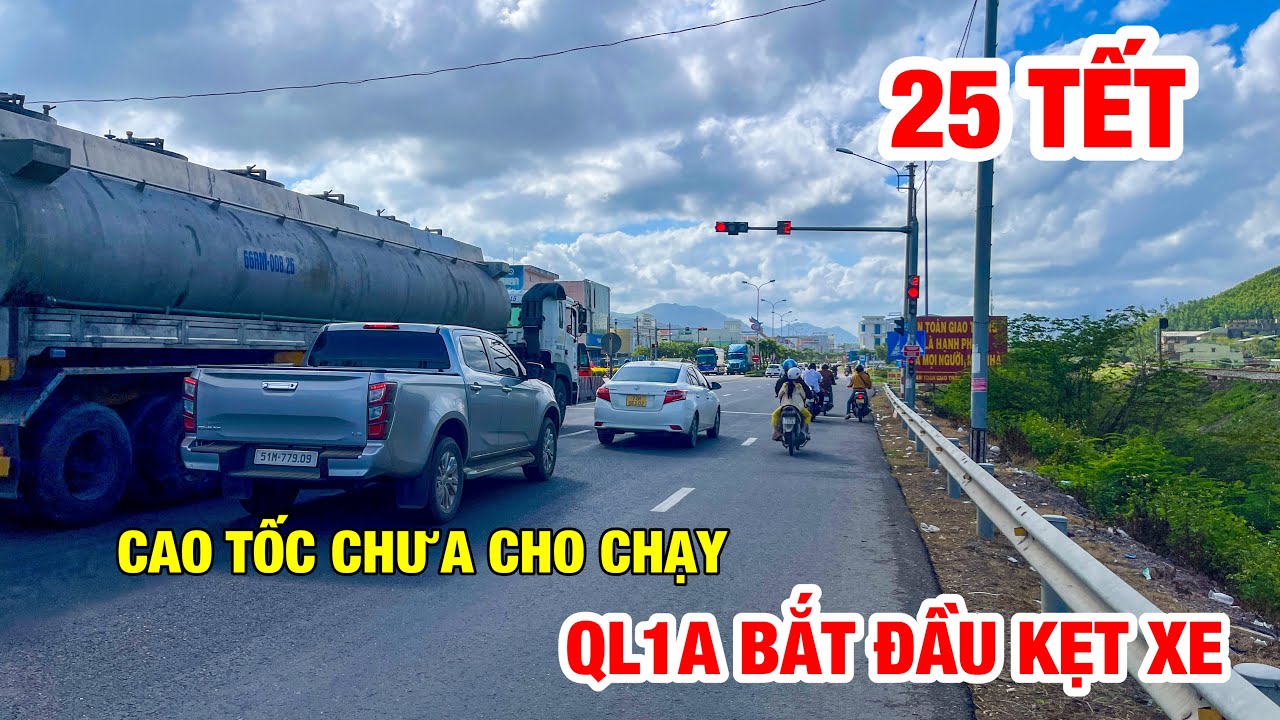 QUỐC LỘ 1A ĐOẠN CẦU BÀ DI VỀ QUY NHƠN | KẸT XE NGÃ 3 PHÚ TÀI 25 TẾT