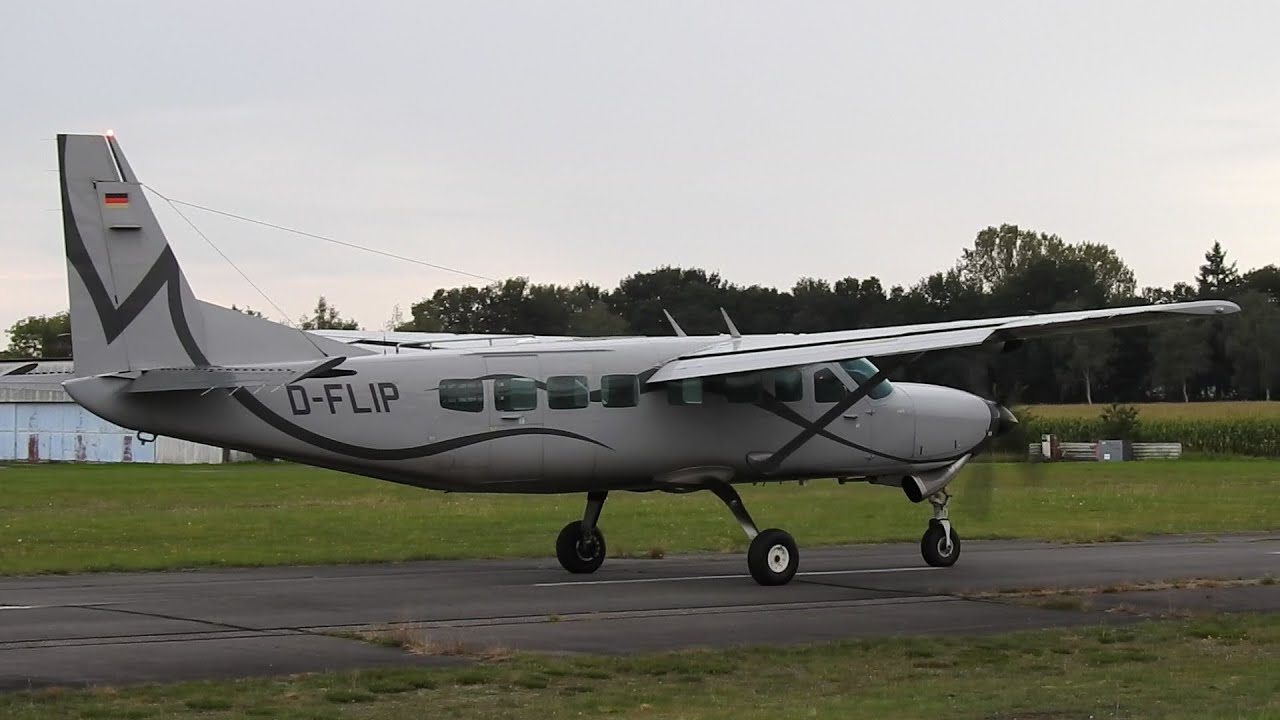 Cessna 208B Caravan landing at Hartenholm