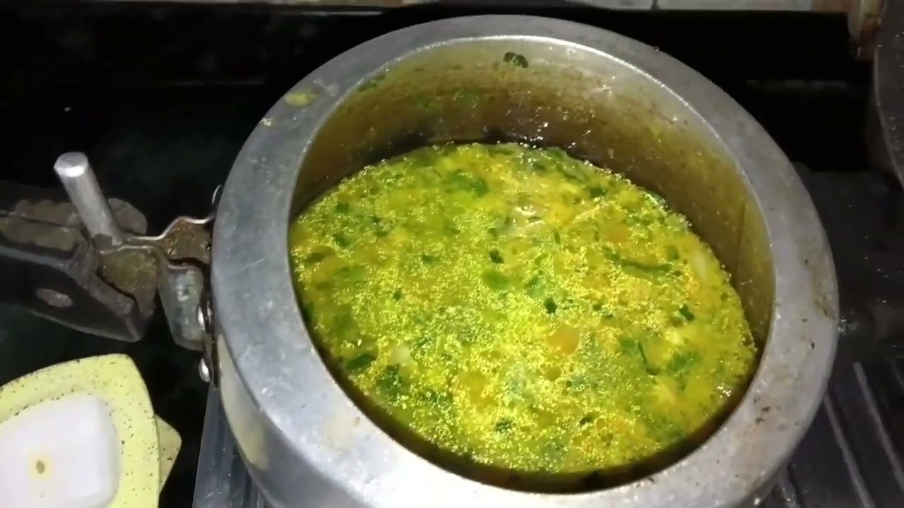 Hare pyaz aloo ki sabji
