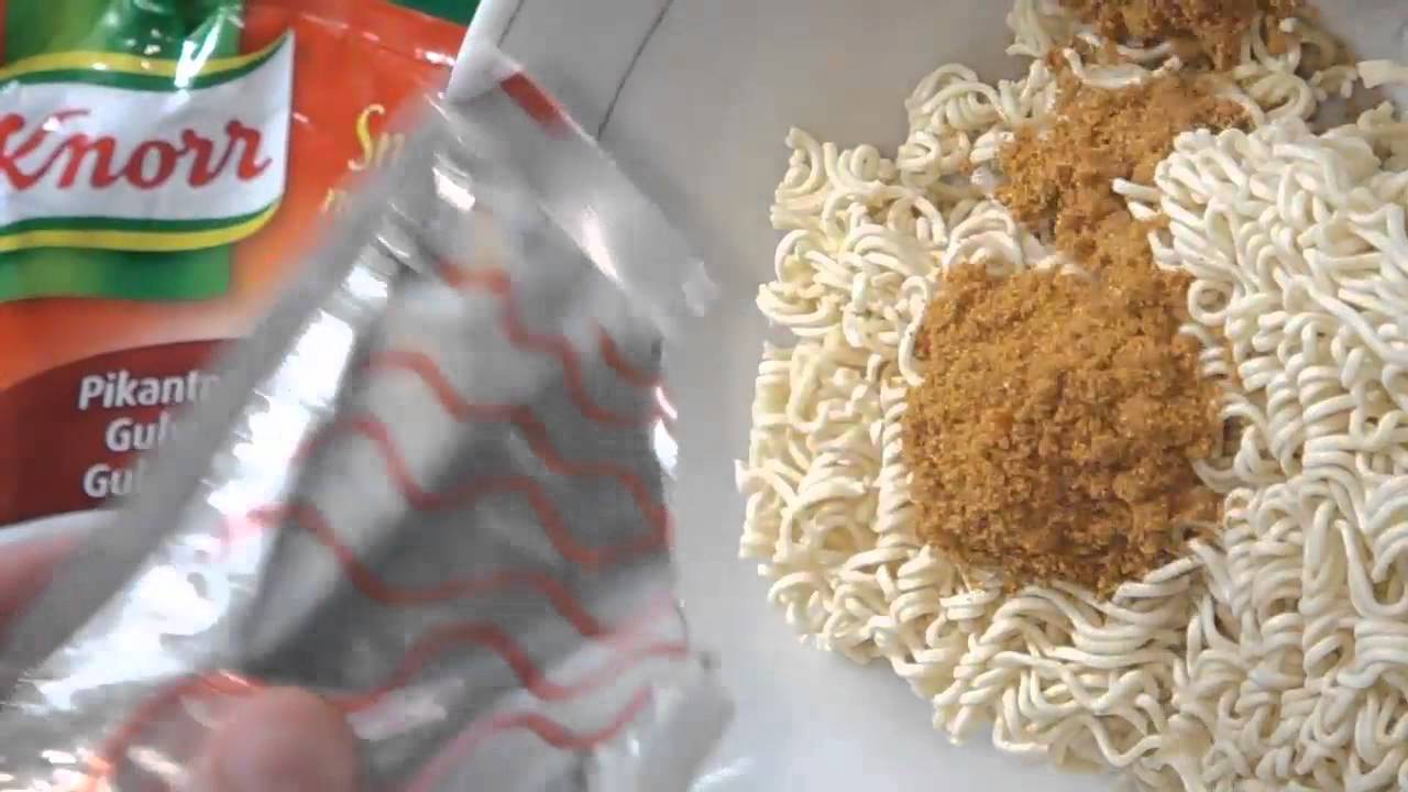 No.4898 Knorr (Czech) Snacky Noodles, Pikantni Guláš