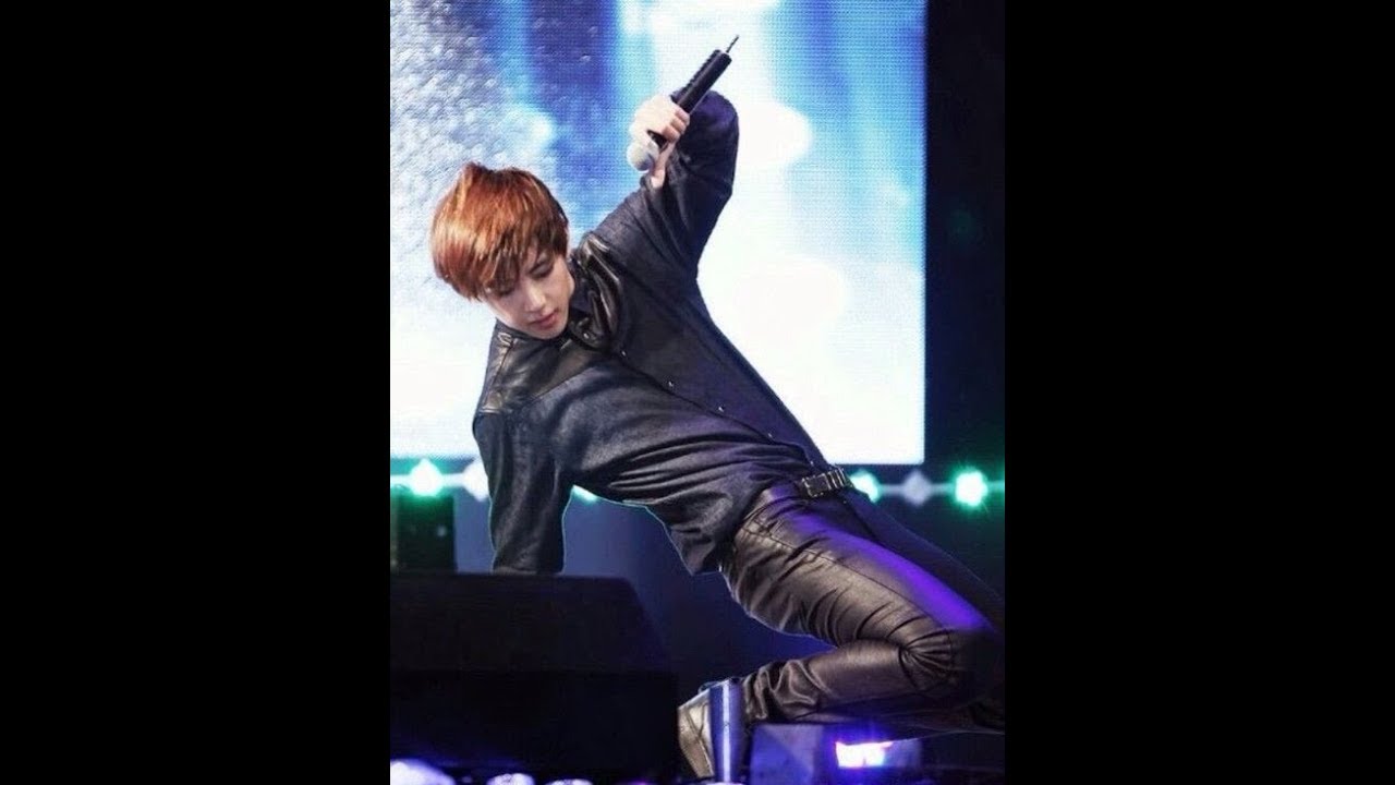 ( FANCAMS) BTS V ( kim taehyung ) sexy moments