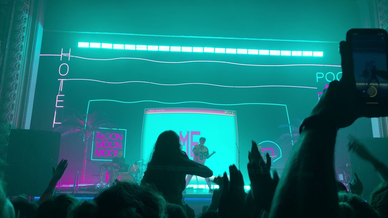 Glass Animals - Heat Waves, Live at The Olympia, Dublin, 24th November 2021