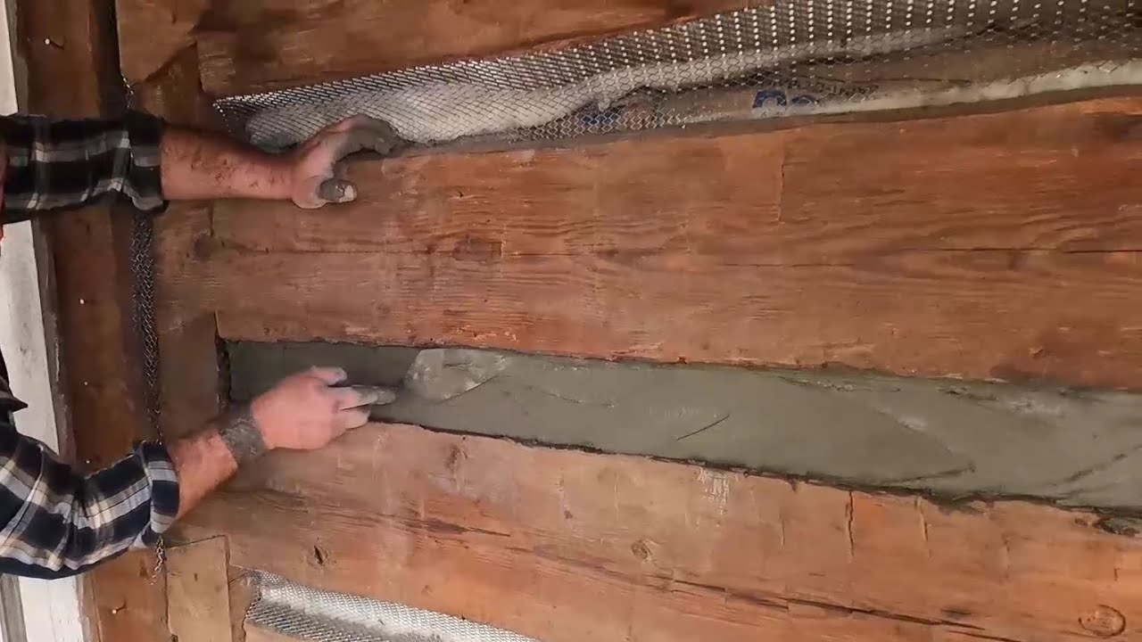 CHINKING 194 YEAR OLD LOG CABIN | FINALLY GETTING STARTED! | HOW TO CHINK A CABIN