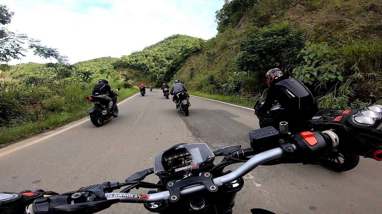 Suzuki Gixxer 250 With Yoshimura Exhaust Chasing Yamaha & Ktm
