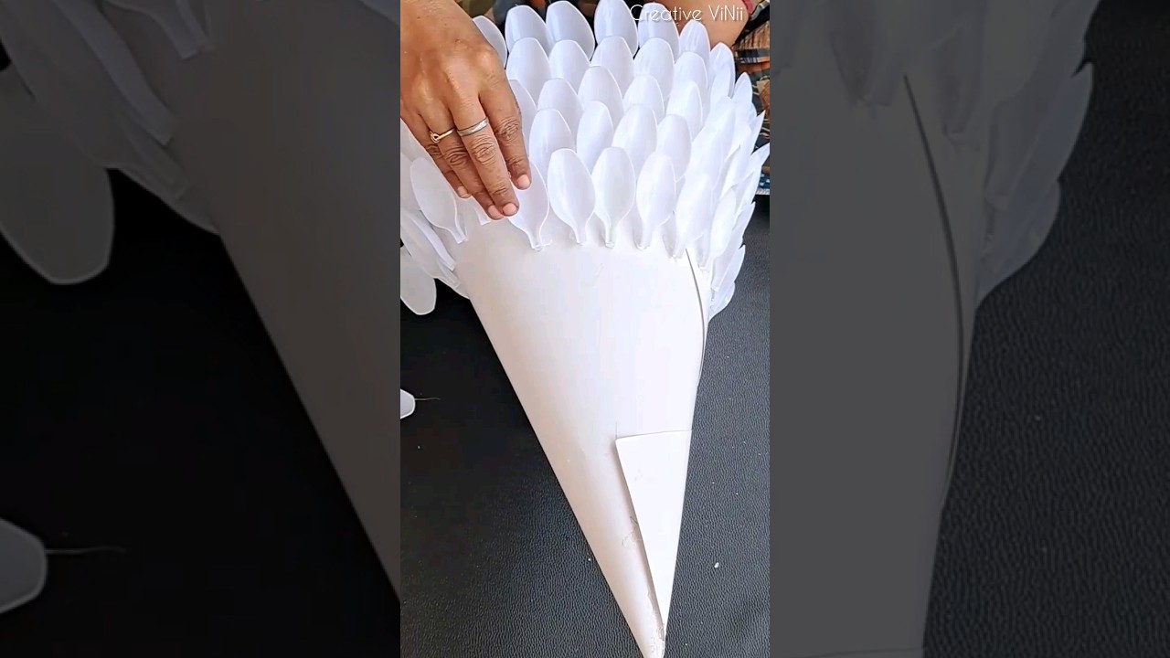 plastic spoons Christmas tree making #diy #craft #creativevinii #youtubeshorts #youtubepartner