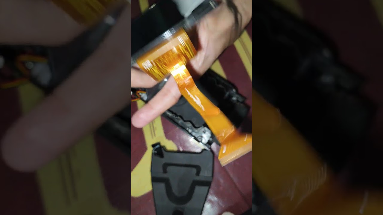 Membersihkan bercak hitam proyektor Gimbal 5