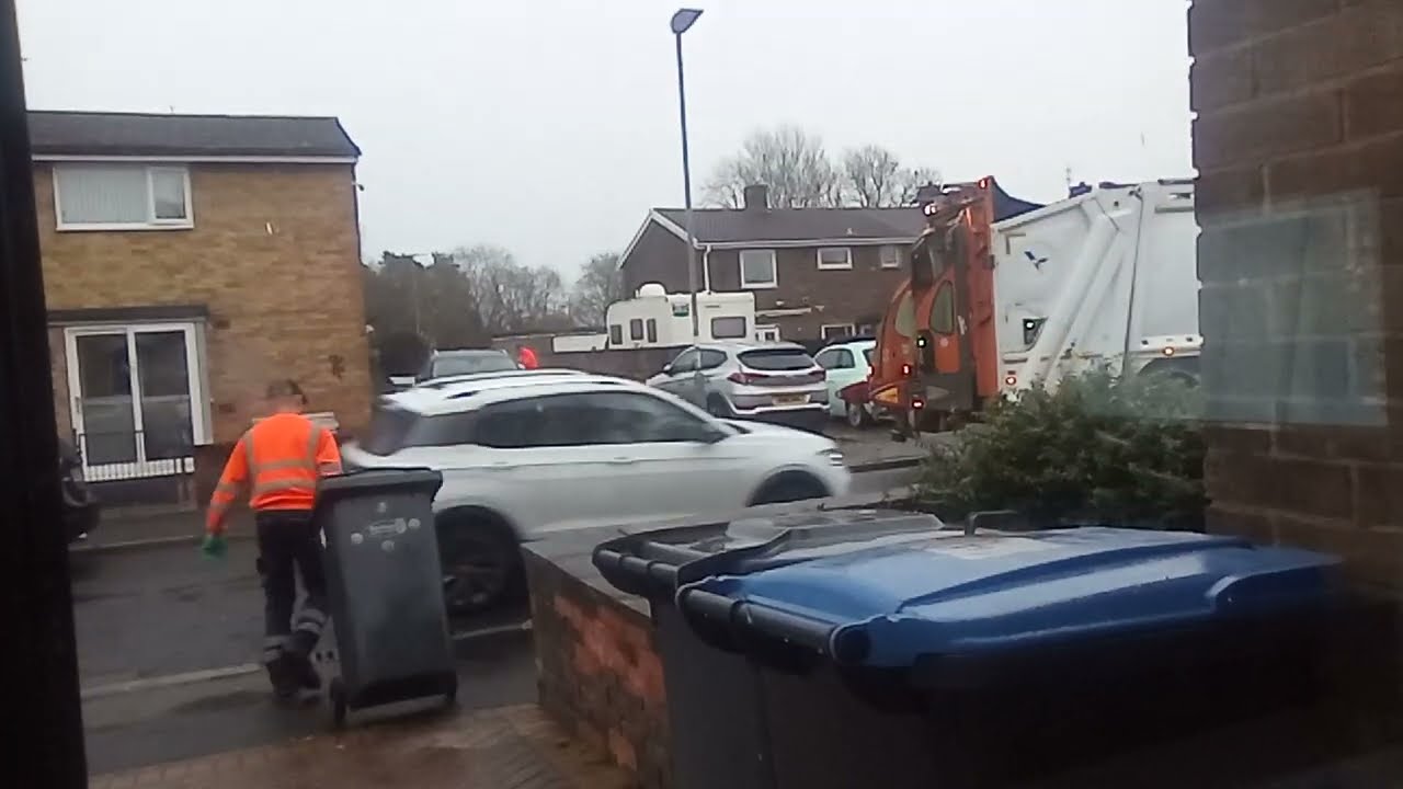 Binmen at 8:20am. XTN