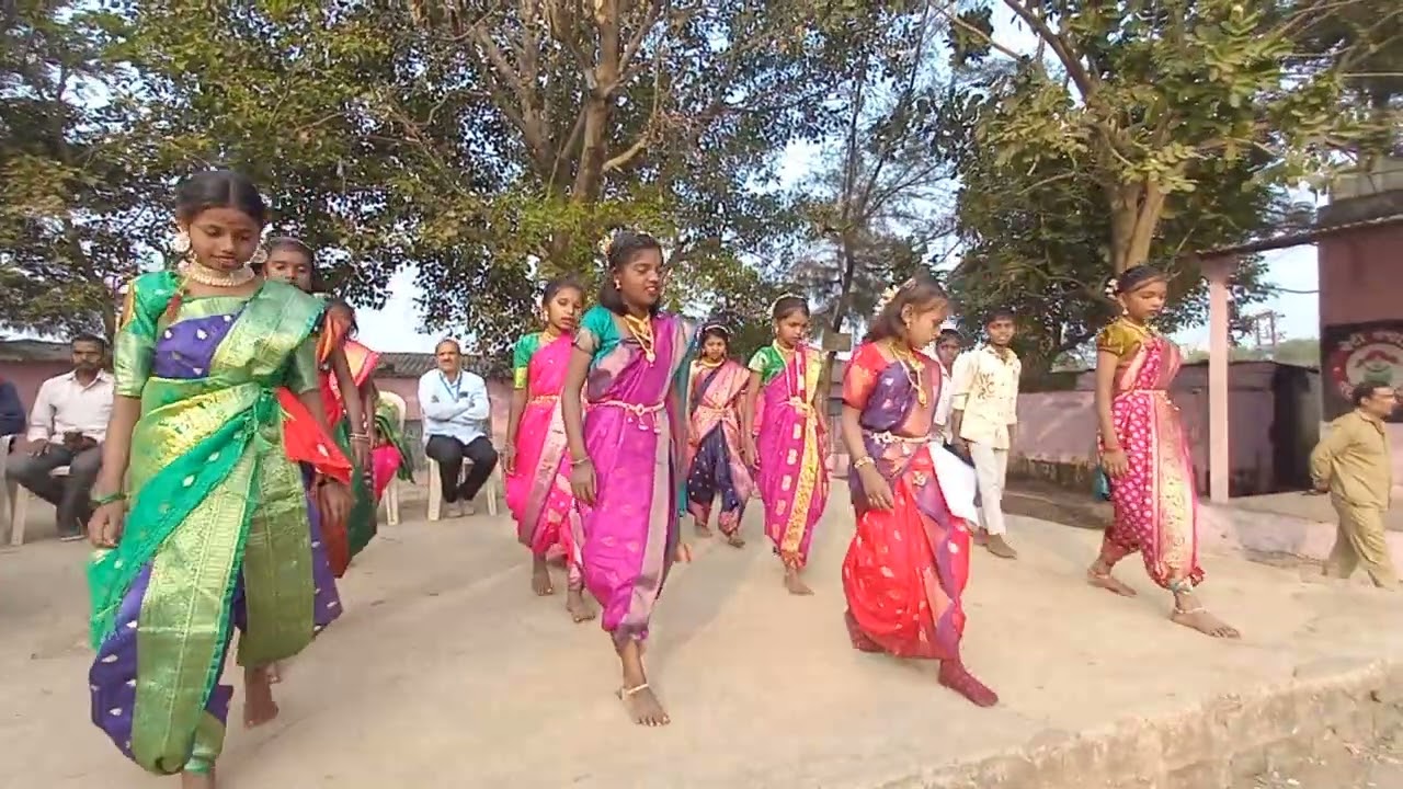 सरकारी हुद्यावर पोरगी बसली असती का? 5 वी प्राथमिक आश्रम शाळा धामणगाव तालुका इगतपुरी  ठवळे सर