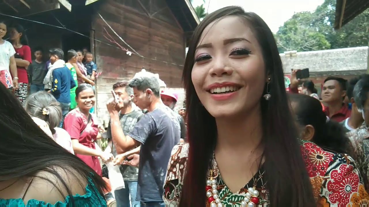 Tandak Timang  (Karungut Modern)Ujay Mura & Sopia Marikit