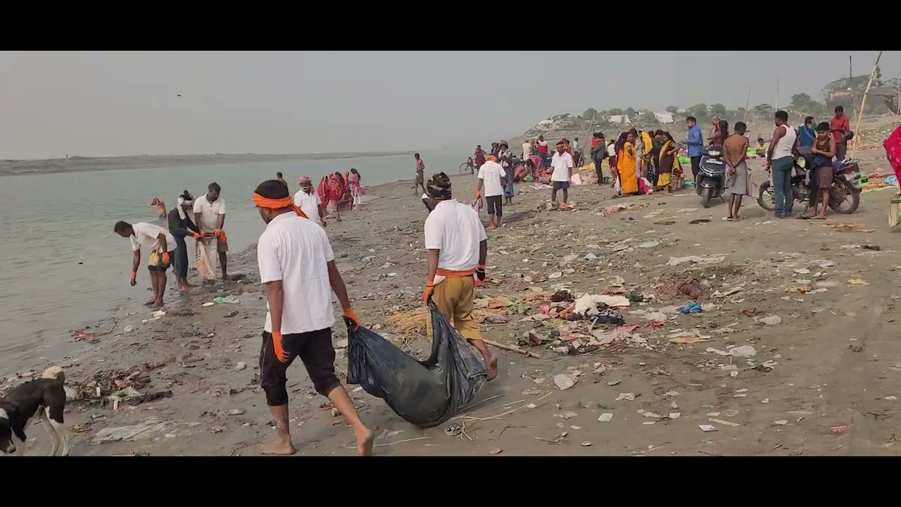 358 वां रविवार गंगा समग्र के स्वयंसेवक द्वारा काढ़ागोला घाट पर स्वच्छता कार्यक्रम किया गया।