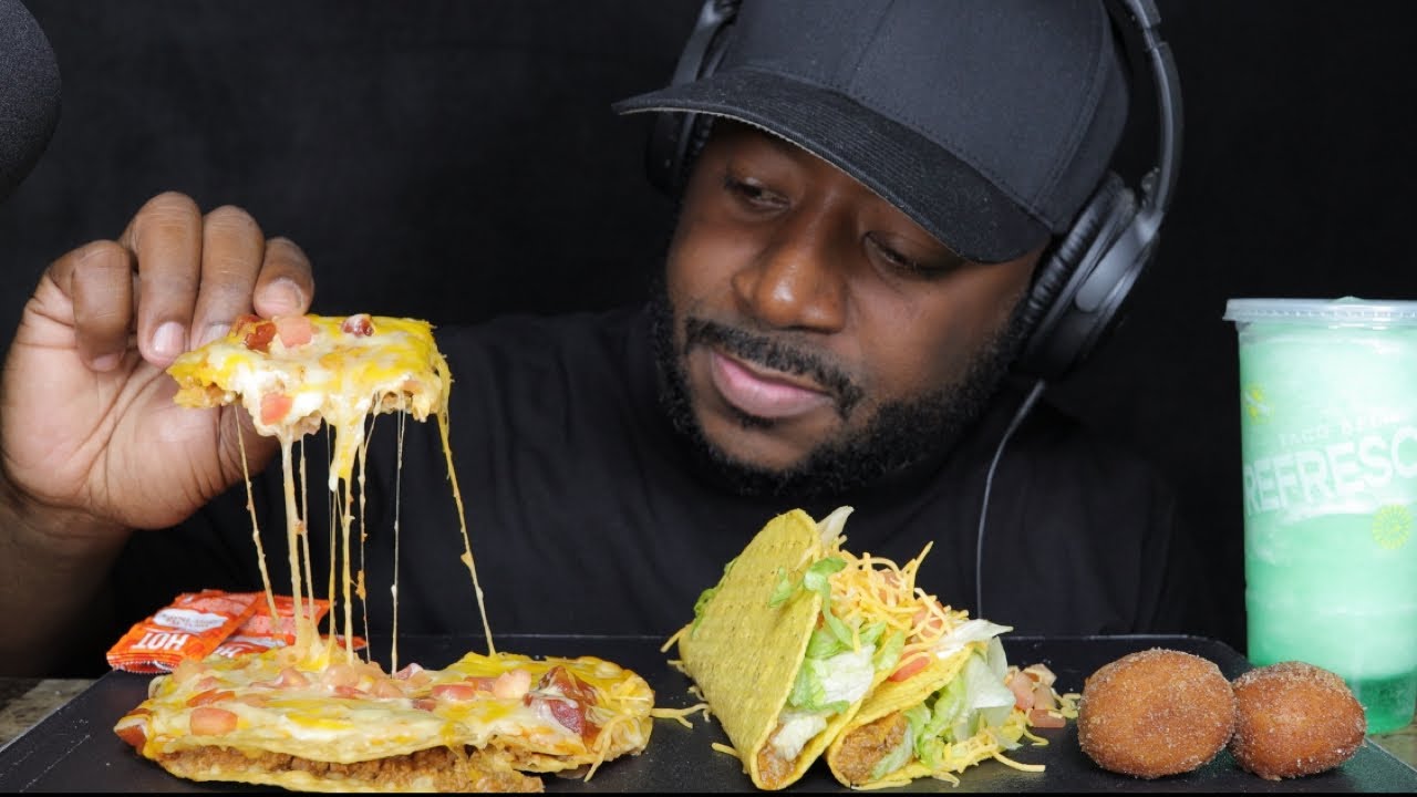ASMR EATING TACO BELL MEXICAN PIZZA, SUPREME TACOS & CINNABONS. MUKBANG (NO TALKING) TCASMR