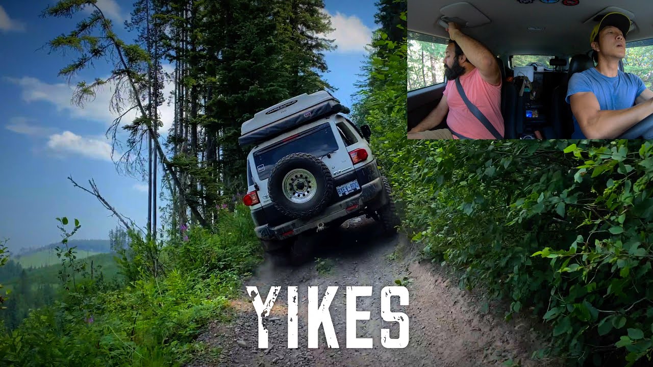 Offroading Toyota FJ Cruiser gets caught in the Tightest Trail yet!