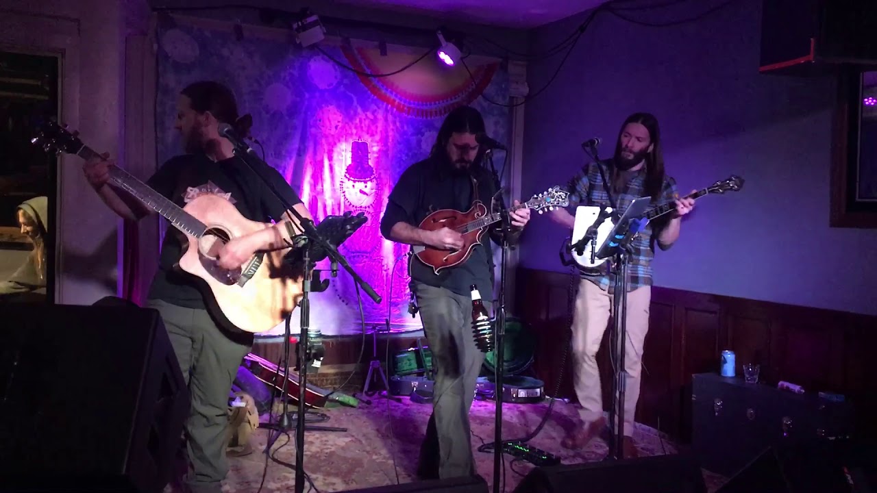 Train on the Island - Trashgrass Troubadours - Stanley&rsquo;s Pub