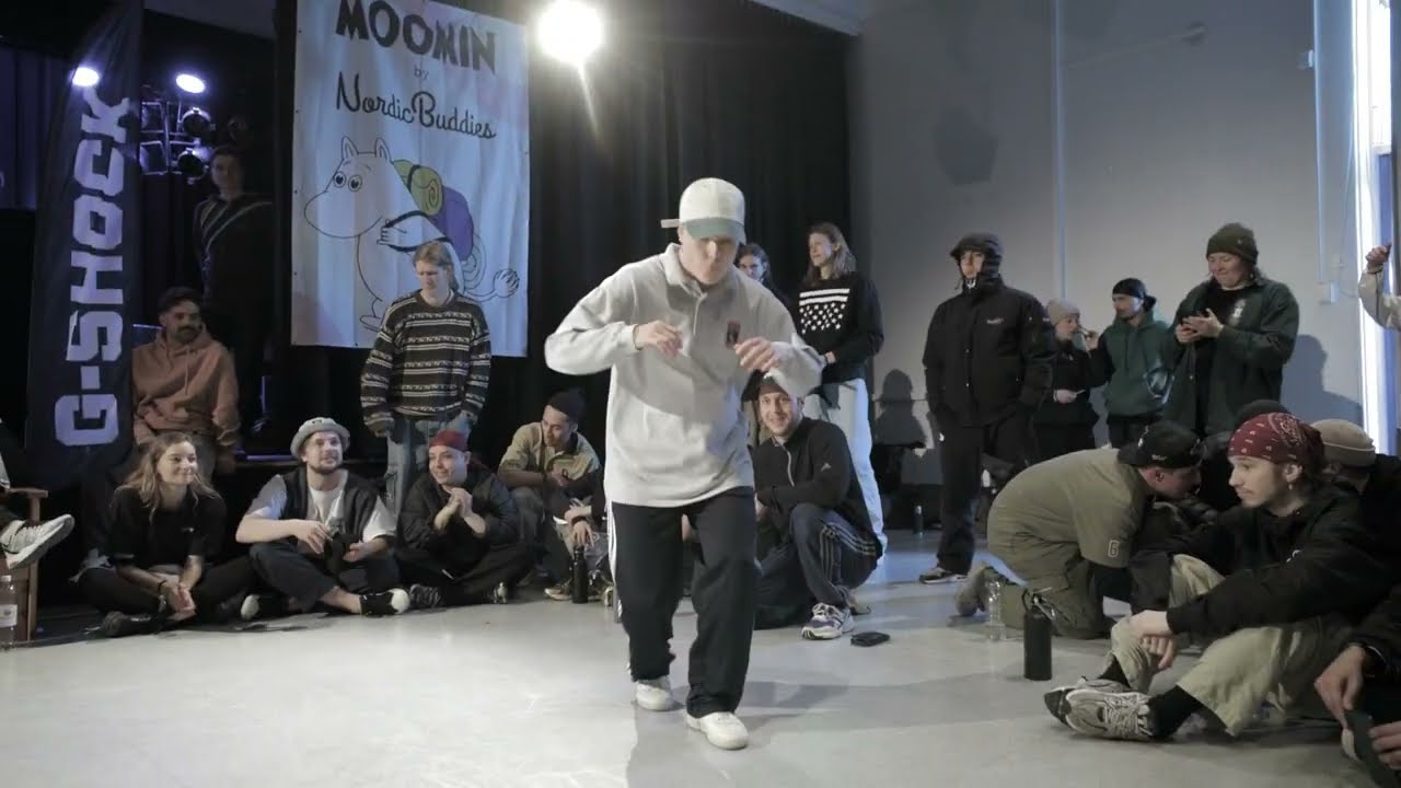 SarahBee vs Ramona - SEMI FINALS - B-GIRL - LOOP THE BREAK 2 - STANCE