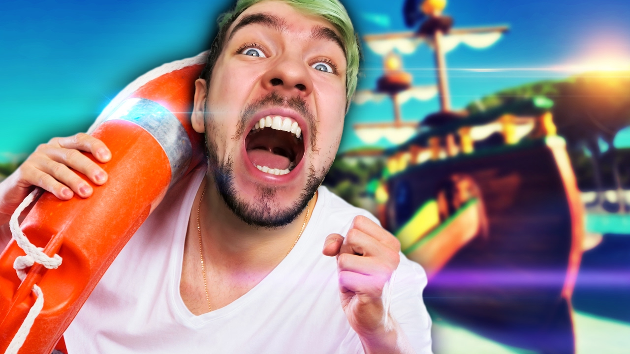 DON'T PEE IN THE POOL | Pool Party Panic