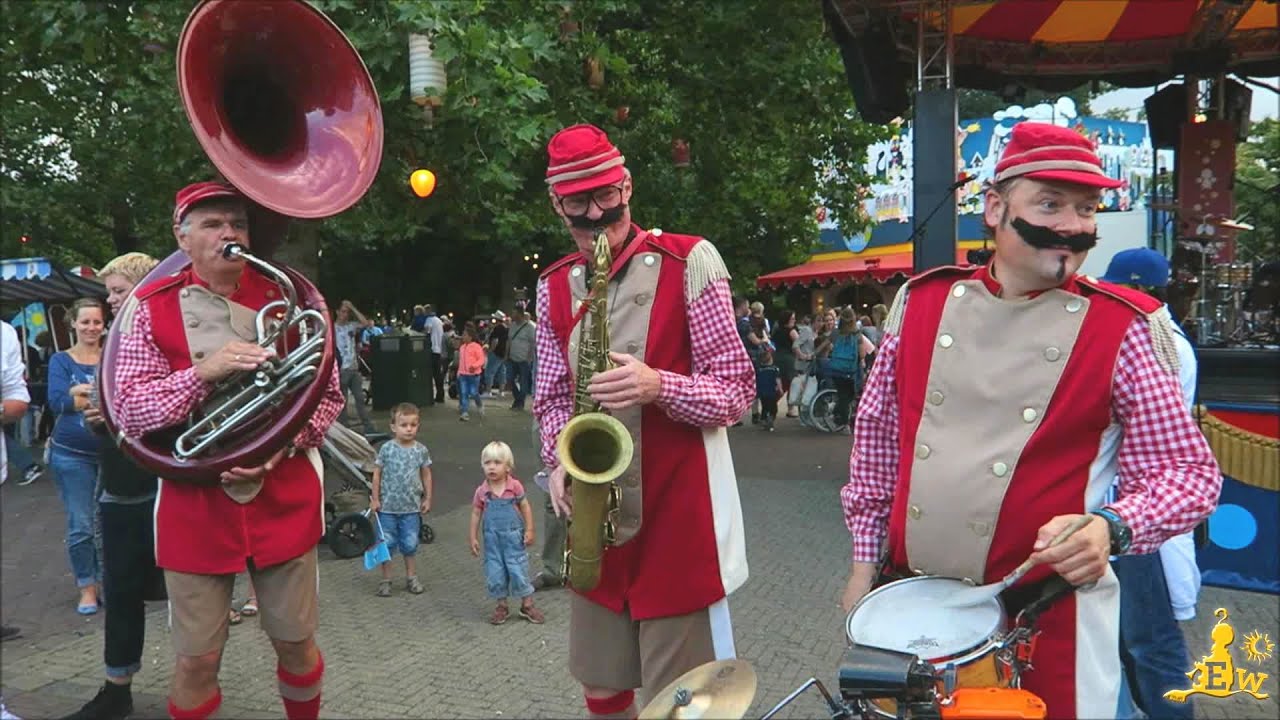 Harmonie van Drie - Negen Pleinen Festijn 2016 @Efteling