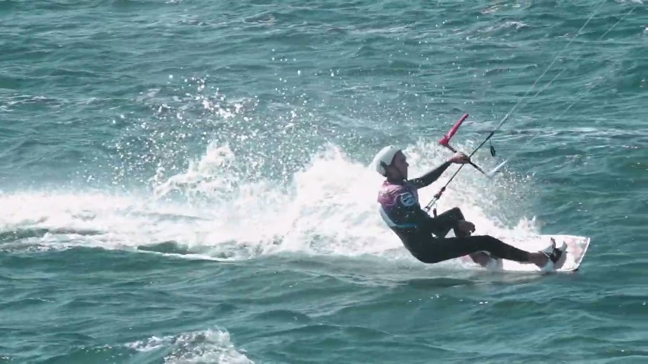 Majorero Ancor Sosa arrasa en  wingfoil del Gran Canaria Air Battle