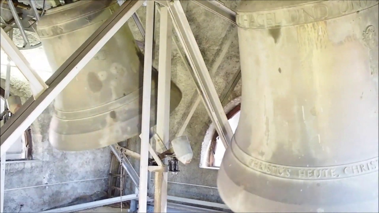 Triesenberg (Fürstentum Liechtenstein) Geläute der Pfarrkirche St. Josef