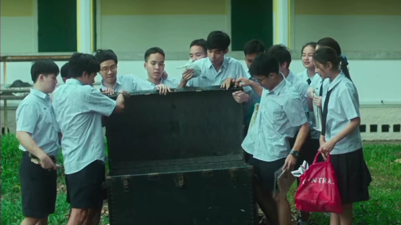 piggy Back // Melanie Martinez [Girl From Nowhere BFF Part 2]