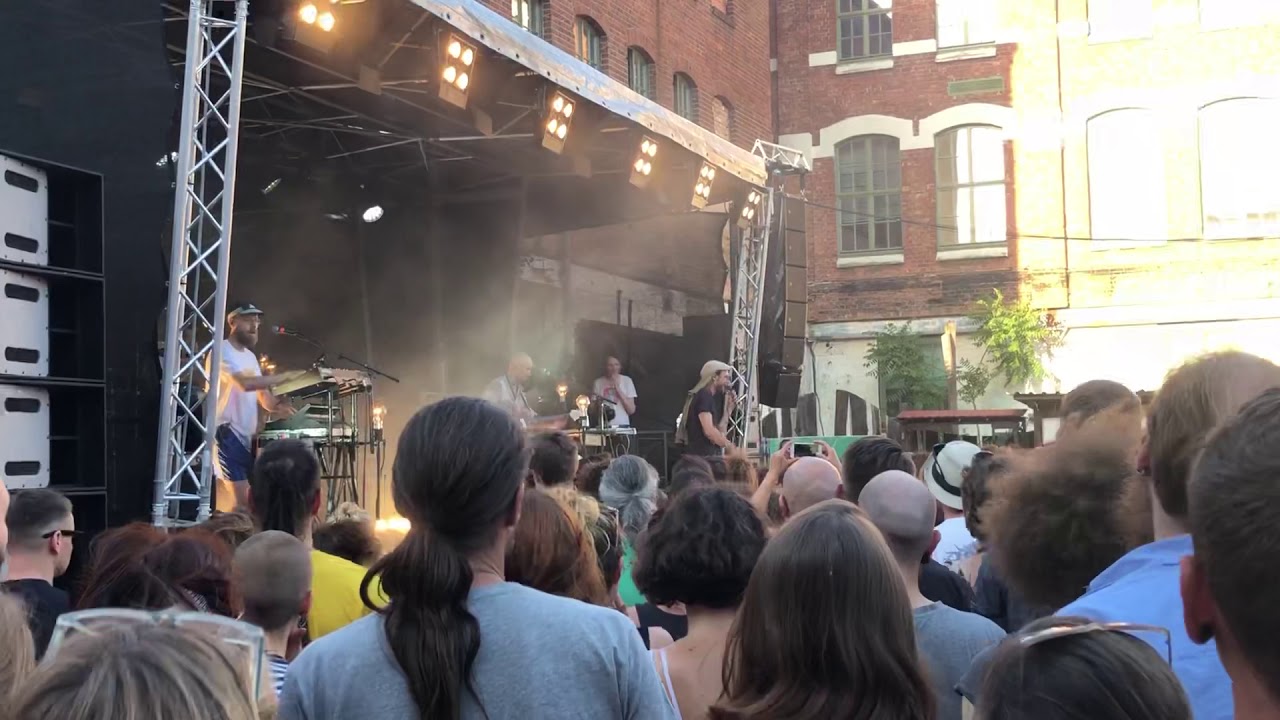 Live in Leipzig (T&auml;ubchenthal) K&auml;ptn Peng & Die Tentakel von Delphi - Neue Freunde