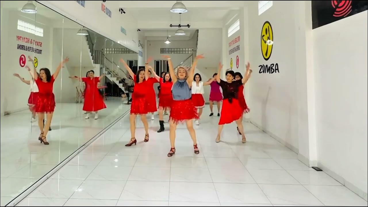 Ole ole ole Line Dance Demo by SIANTAR DANCE CLUB Siantar Studio