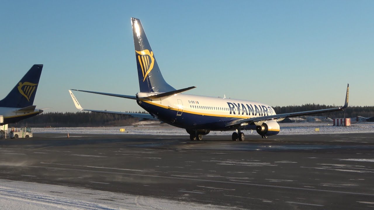 Ryanair Boeing 737-8AS EI-DHS at Tampere-Pirkkala