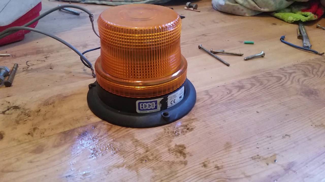 ECCO strobe light
