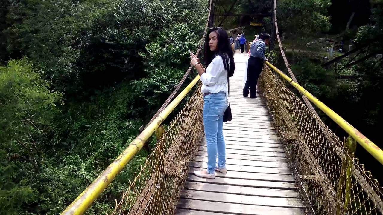 Puente de la entrada a la cascada de xico ver.