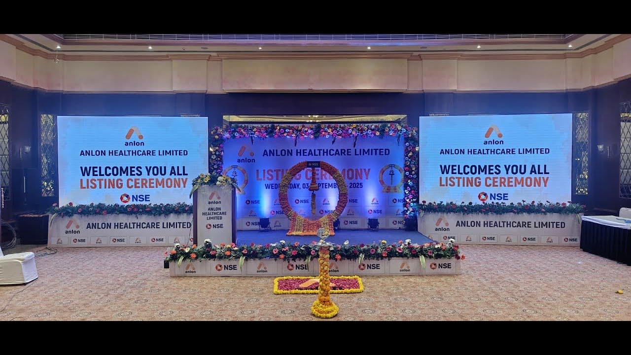 The listing ceremony of Anlon Healthcare Limited