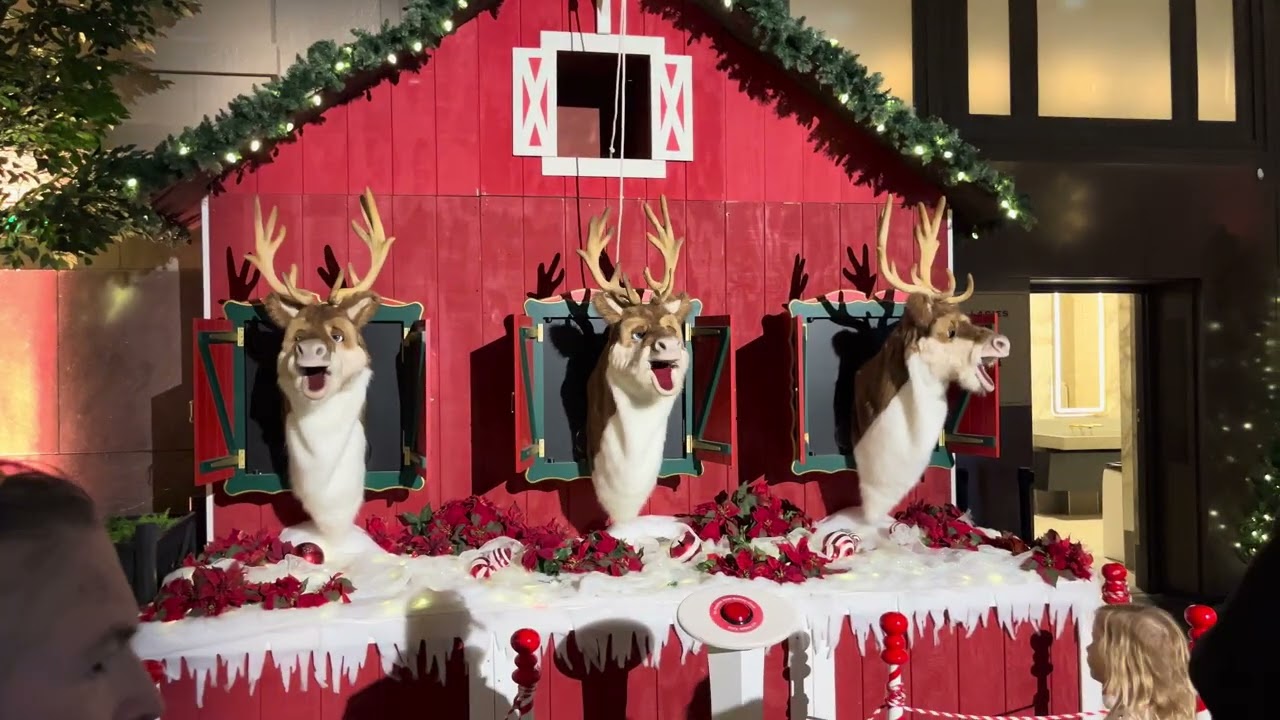 Robotic Singing Deer at Union Station KC 2025