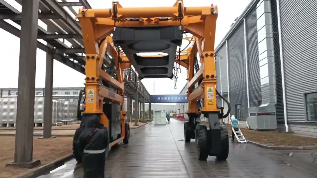 80t straddle carrier exported to Algeria#straddlecarrier