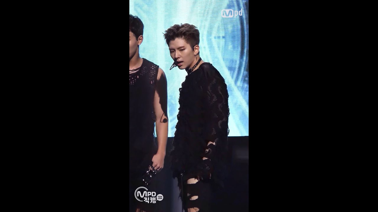 [MPD직캠] 몬스타엑스 기현 직캠 네게만 집착해 MONSTA X Ki Hyun Stuck Fancam @엠카운트다운_160811