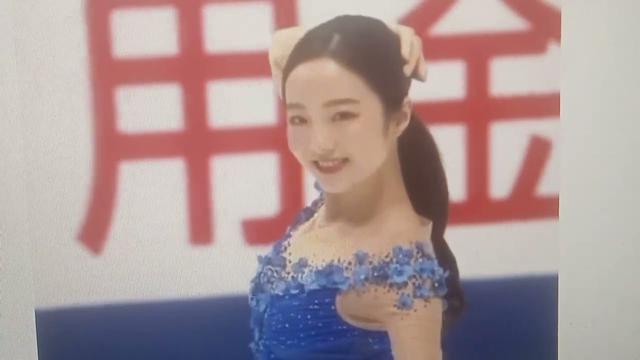 Daniel tiger's neighborhood snowflake day theme song girl ice skating ⛸️ scene 