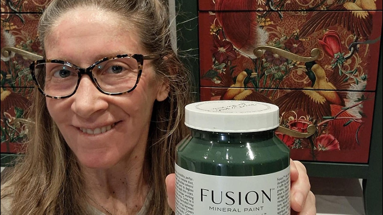 Transforma Mesitas de Noche con Fusion Mineral Paint Decoupage, Tiradores Nuevos y Cera | DIY Fácil