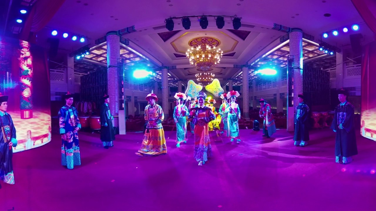 VR Video:  360° view of modern and imperial Beijing