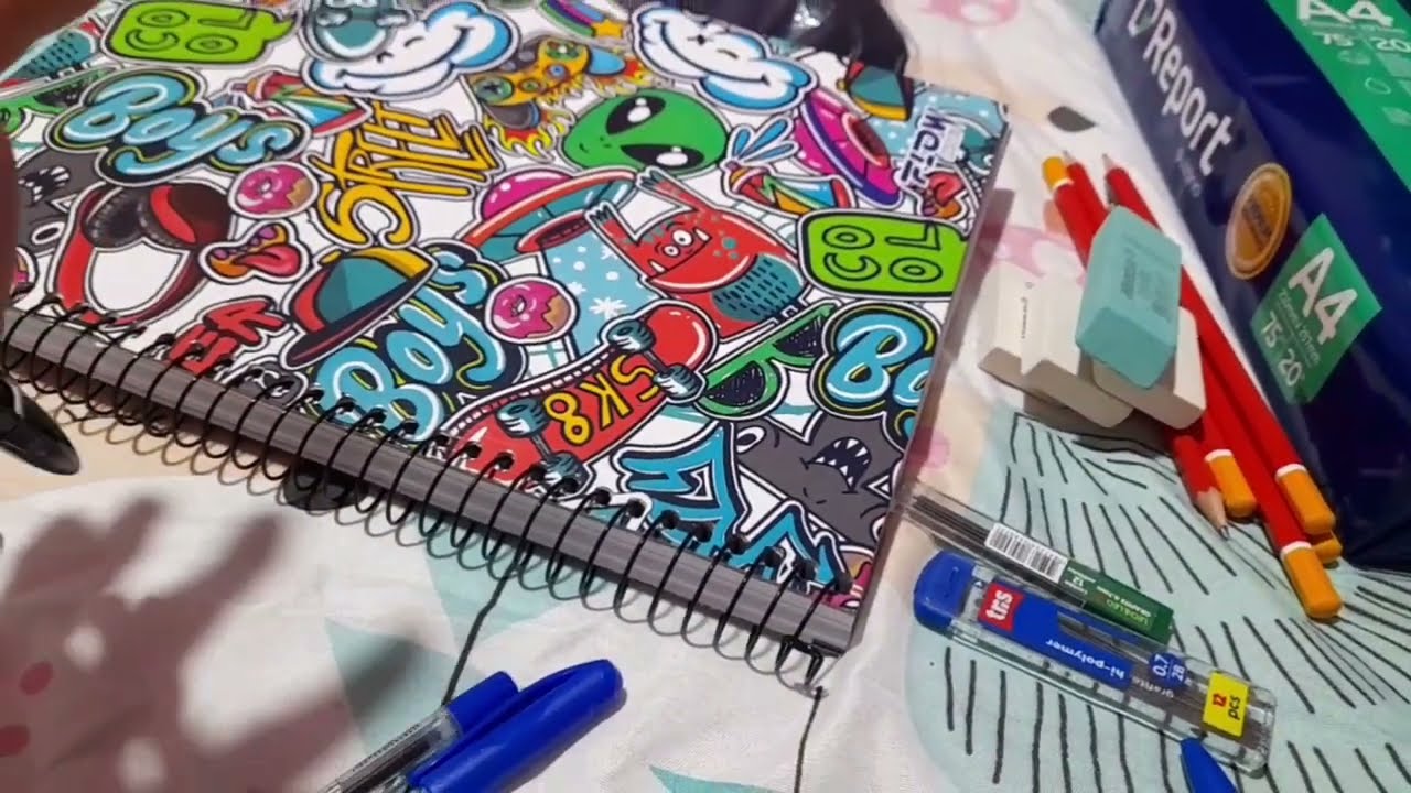 Material escolar das crianças 