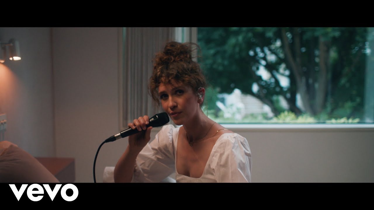 Rae Morris - Morning Isn't Morning (Live)