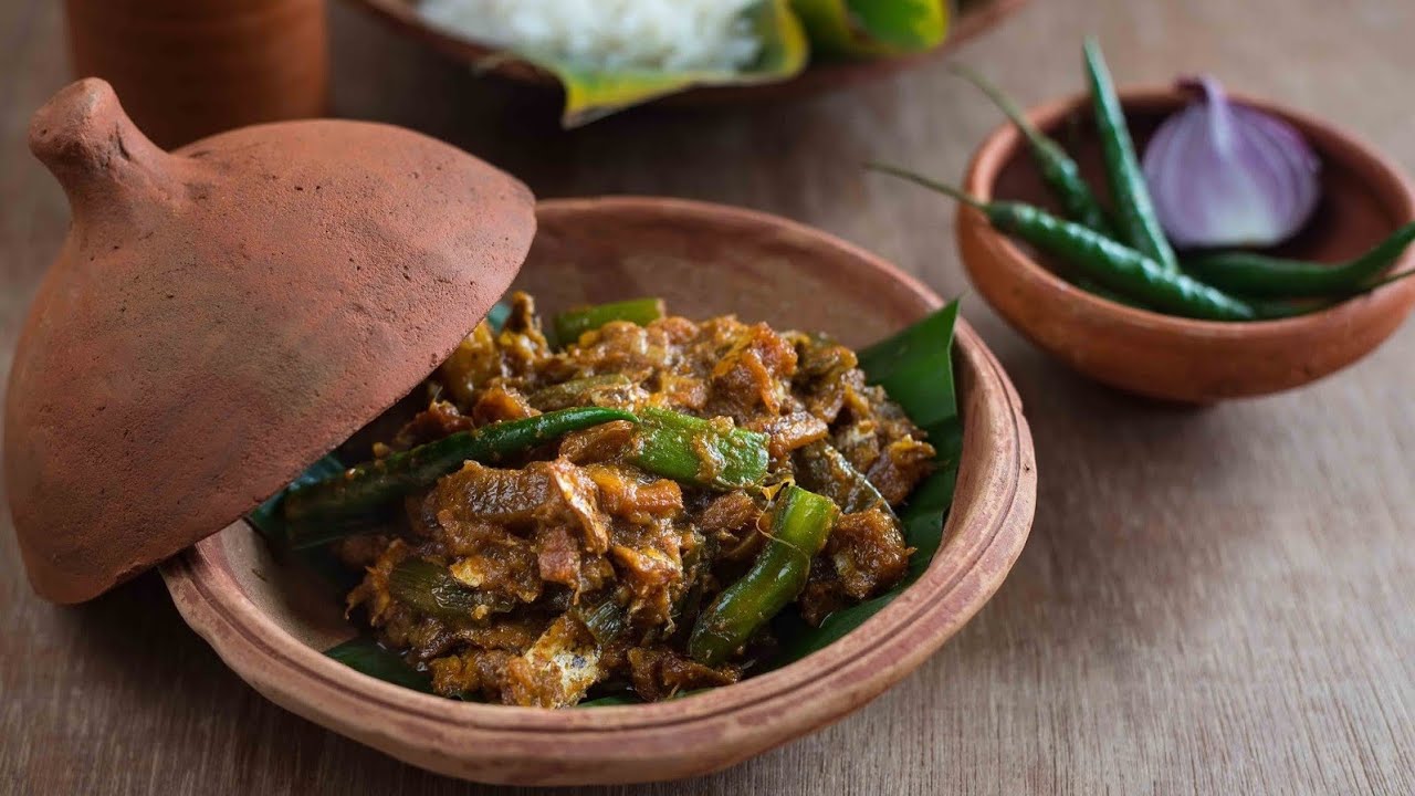 Cooking dry food with pui bichi. Pui shak flower recipe. Pui fruit, fried brinjal. Pui bichi recipe.
