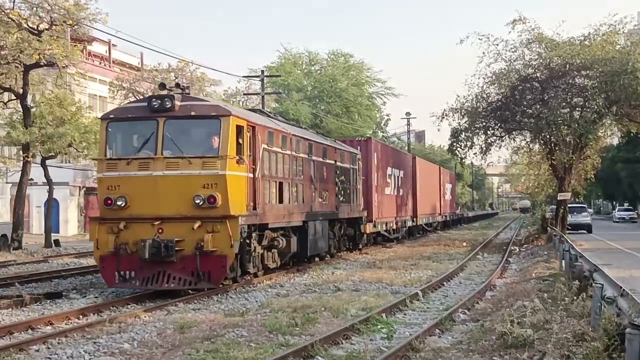ขบวน 812 แม่น้ำ - ชุมทางบางซื่อ ALSTHOM AHK D.4217