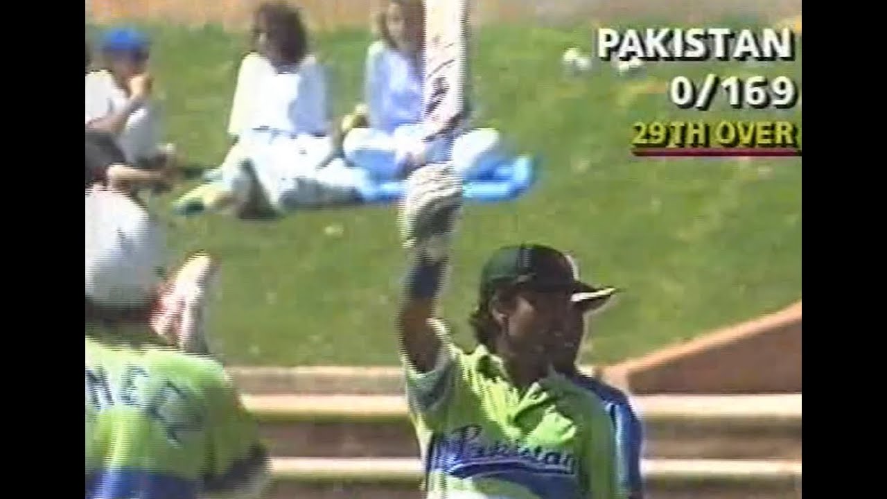 Extended highlights of Saeed Anwar's record ODI century vs Sri Lanka Adelaide Oval 1989/90