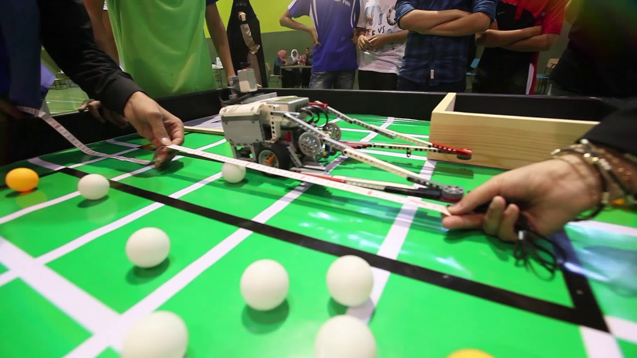 مسابقة الروبوت جامع الكرات Ball Collector Robot Game