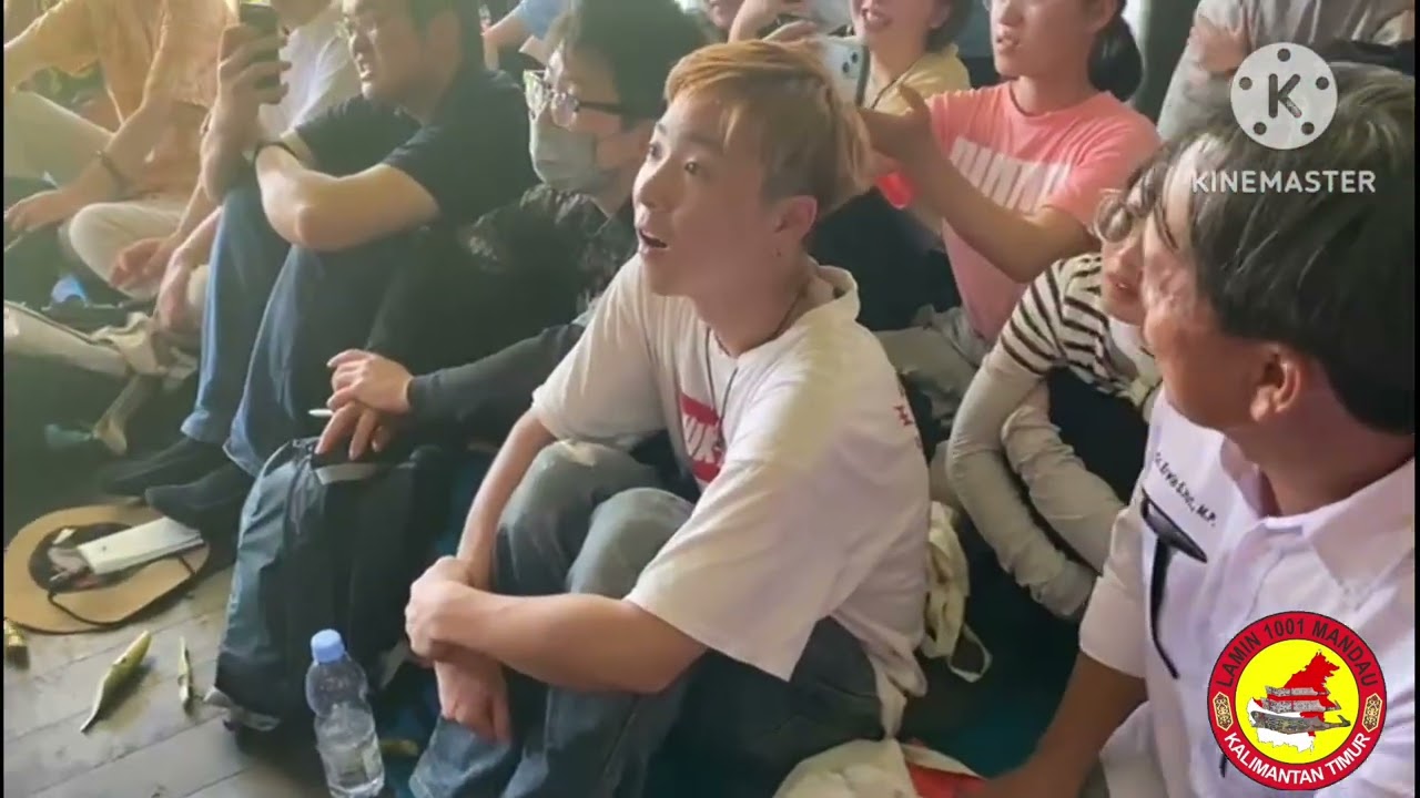 KEKAGUMAN MAHASISWA JEPANG MELIHAT AKTRAKSI DARI LAMIN 1001 MANDAU