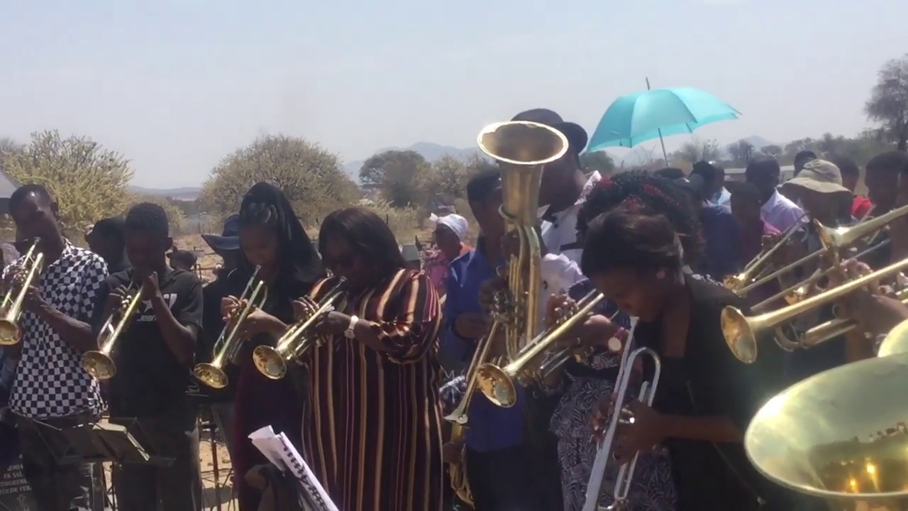 Protestant hymn “Paradeis ixa..”