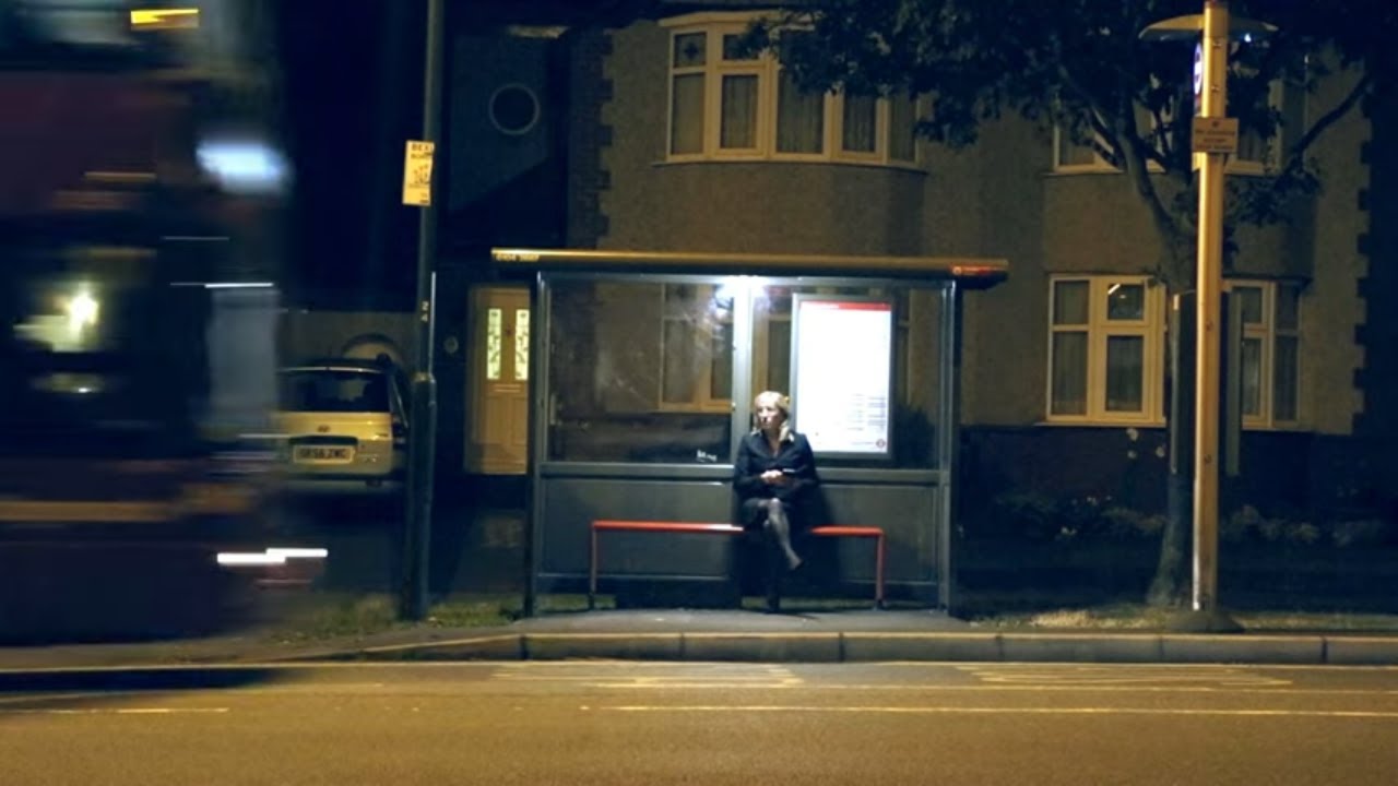 2 Minutes at the Bus Stop