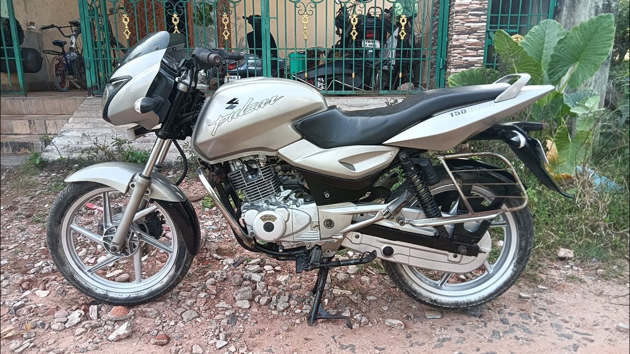 Pulsar bike 2009 model. Painting and new speedometer display change