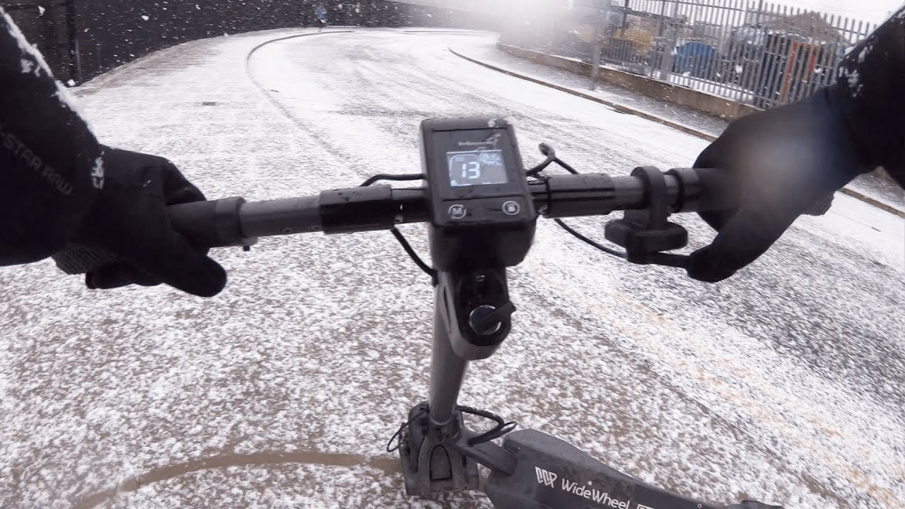 Mercane WideWheel Pro Snow & Ice Test (4K 60FPS)
