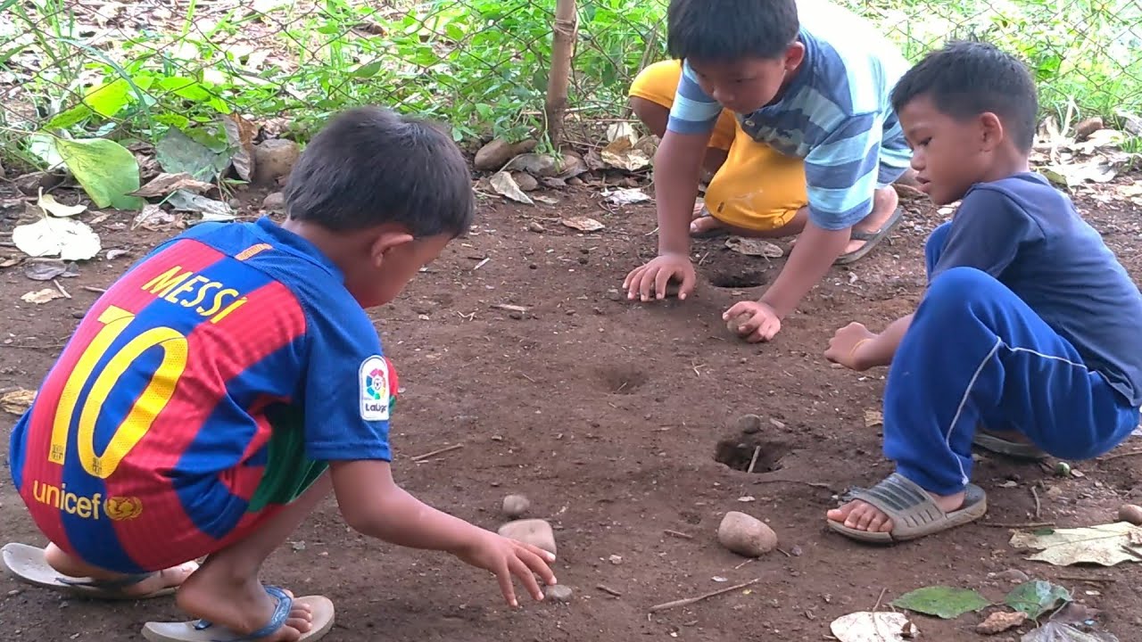 "CALAHOYO aka Hole-in/atsoy" Traditional Filipino Game in the Philippines Larong Pinoy