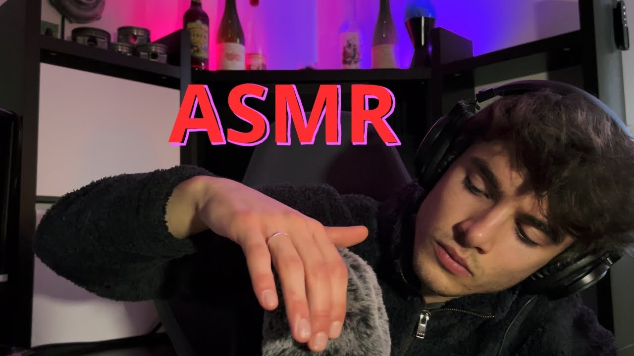 ASMR // ☁️ Fluffy Mic Scratching With Gentle Whispers ☽